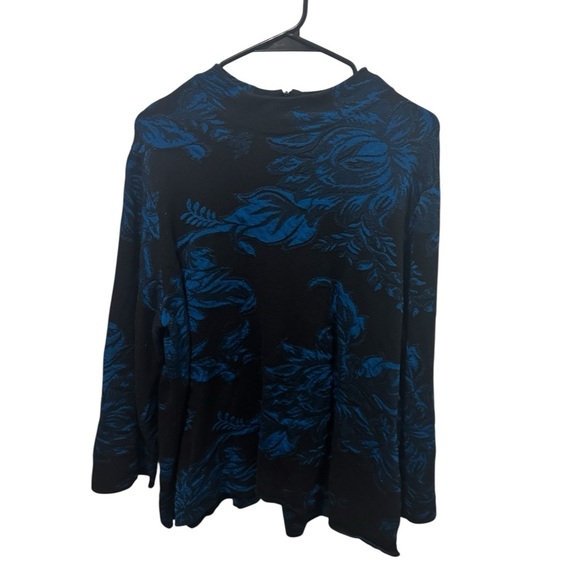 Chico's Black and Blue Floral Mock Neck Sweater Size XXL - Picture 2 of 5
